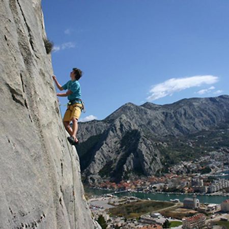 Apartman Gusar -Top Position, Close To The Center And The Beach, Fully Equipped Omiš Kültér fotó