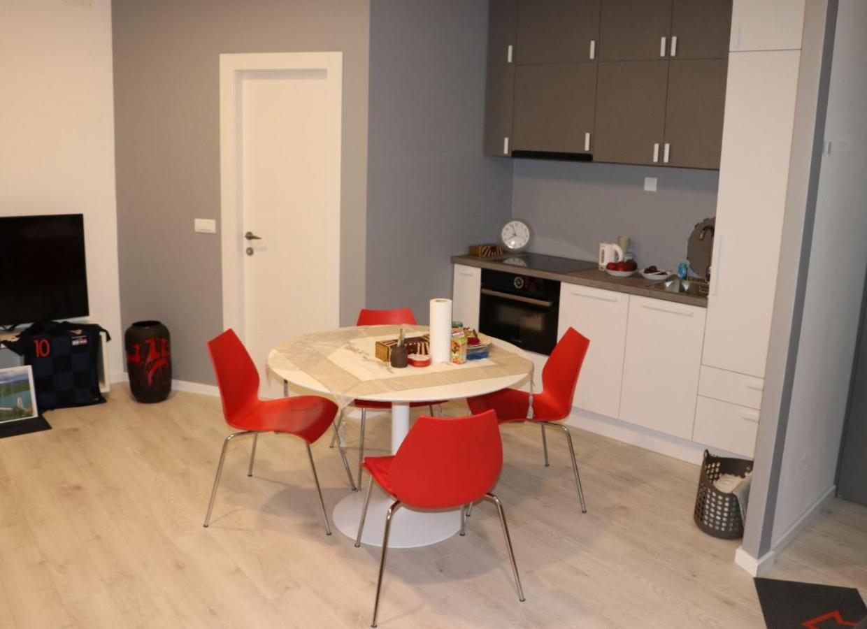 Apartman Gusar -Top Position, Close To The Center And The Beach, Fully Equipped Omiš Kültér fotó