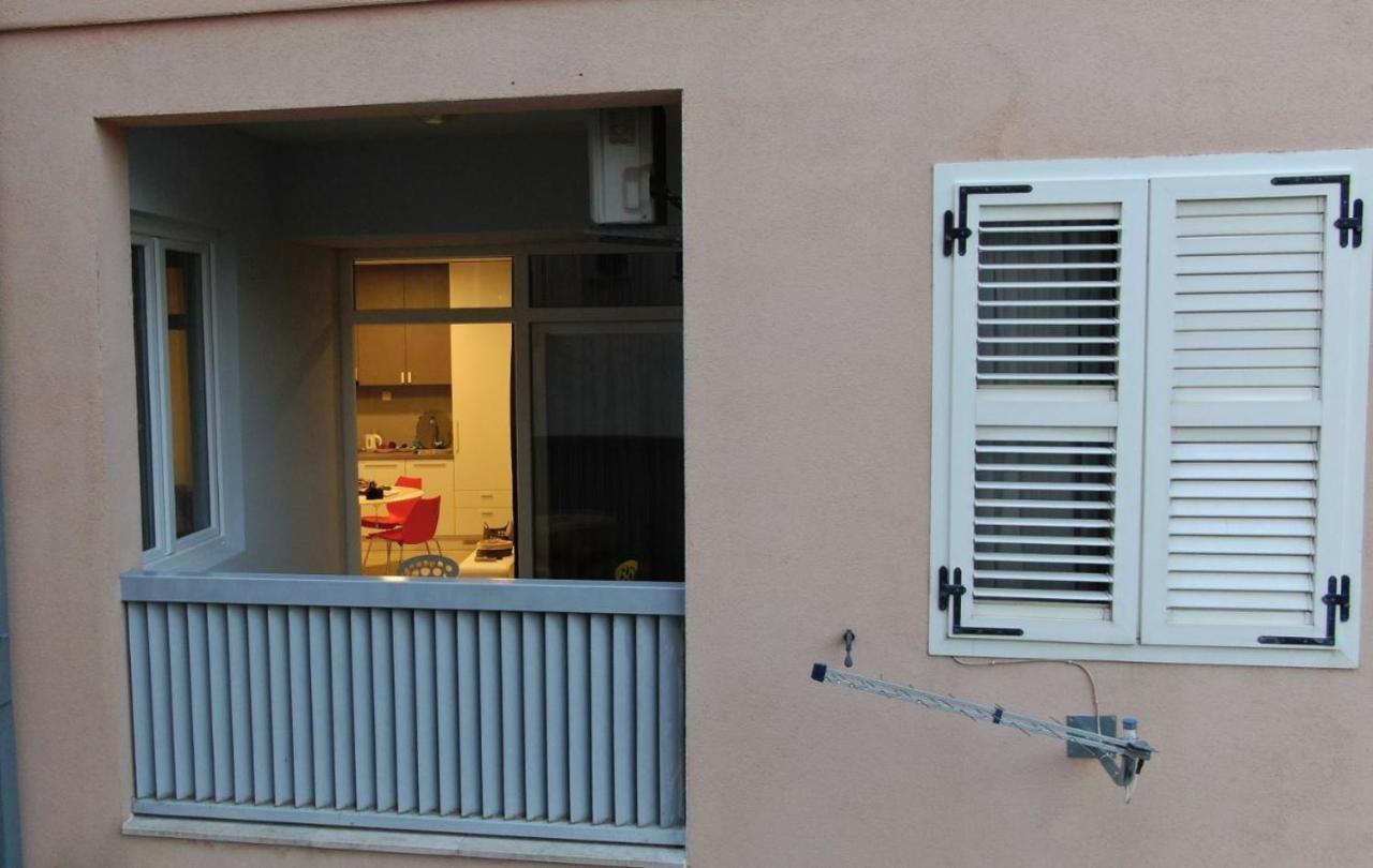 Apartman Gusar -Top Position, Close To The Center And The Beach, Fully Equipped Omiš Kültér fotó
