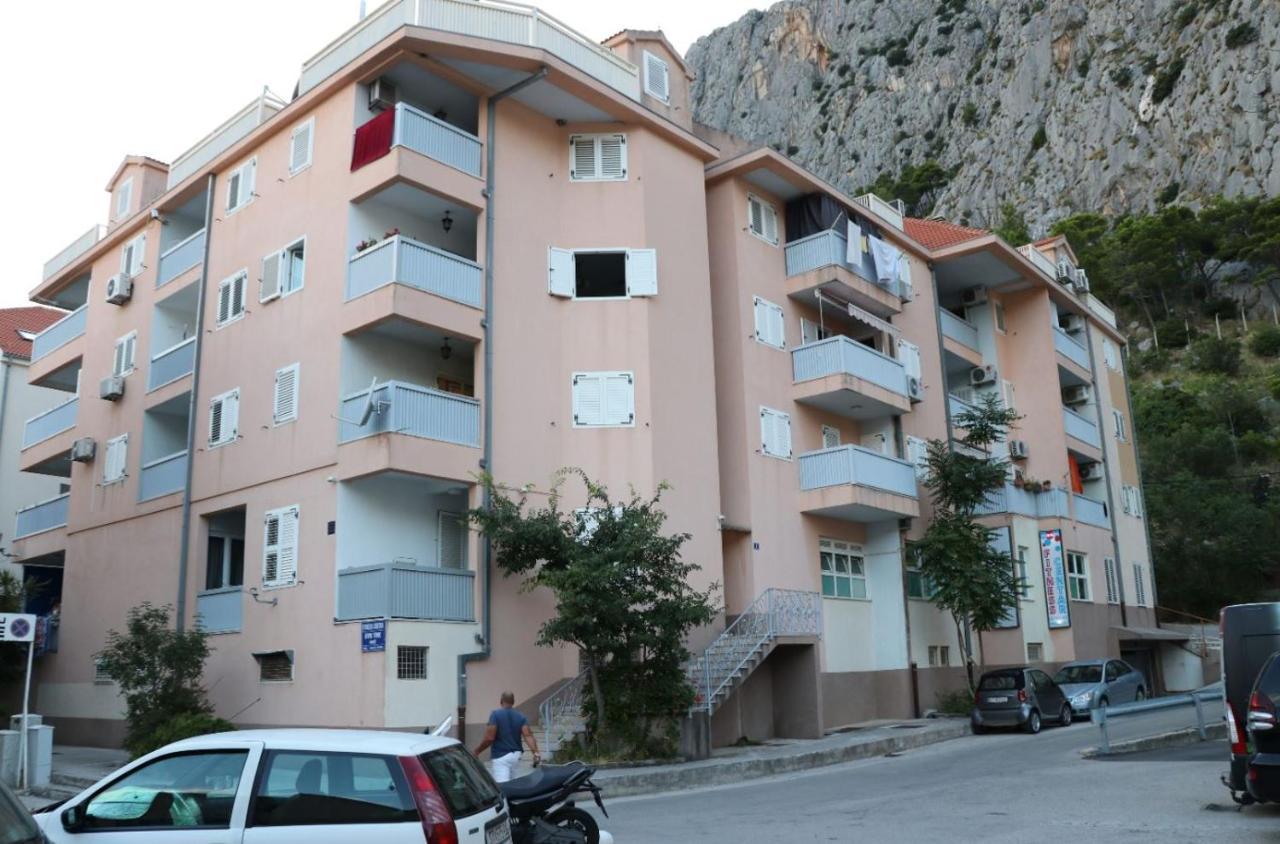 Apartman Gusar -Top Position, Close To The Center And The Beach, Fully Equipped Omiš Kültér fotó